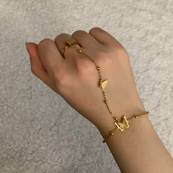 Gold Butterfly Hand Chain - Picture 5 of 17
